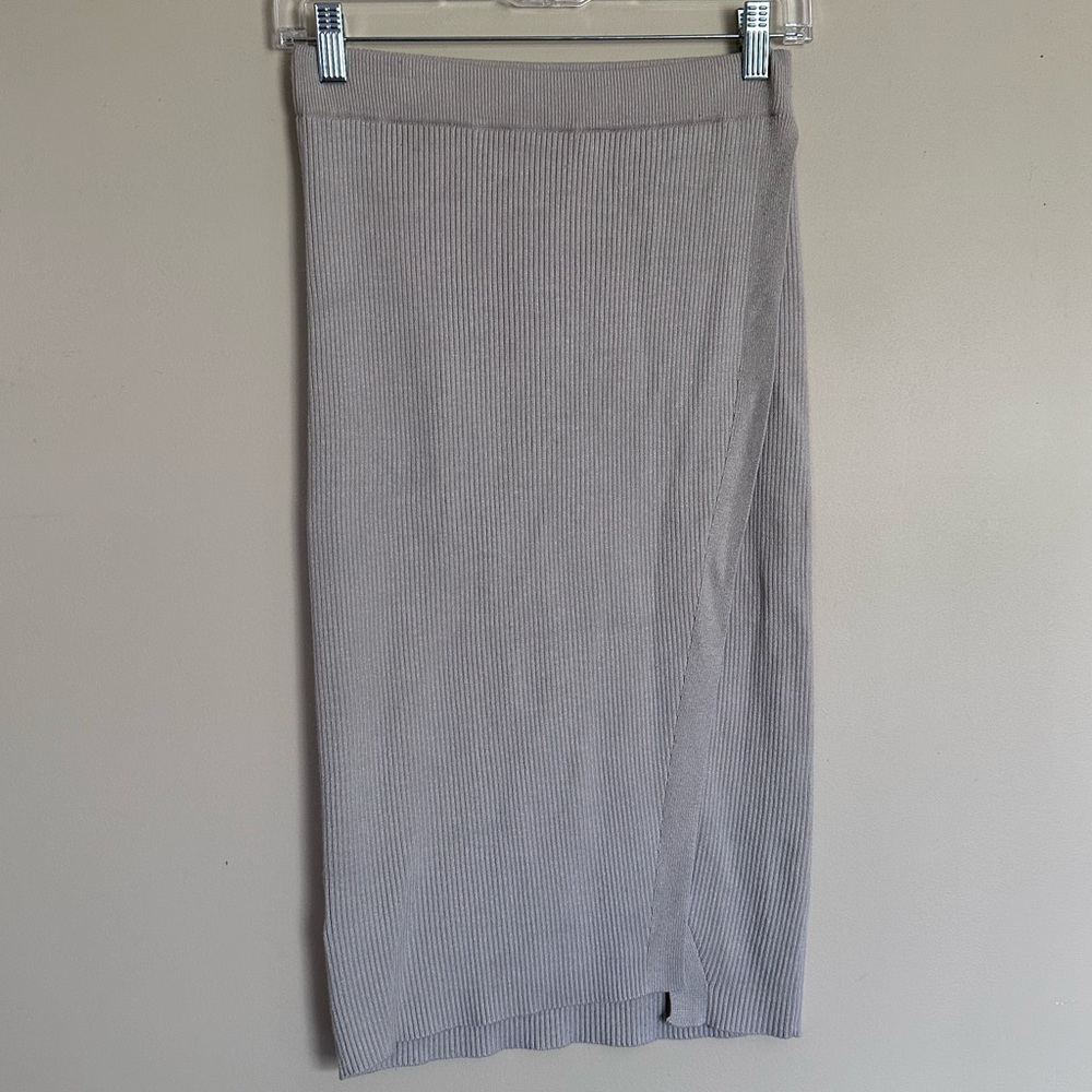Ribbed Cream A&F Pencil Skirt - Like New